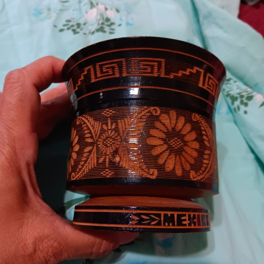 🐥Vintage wooden container